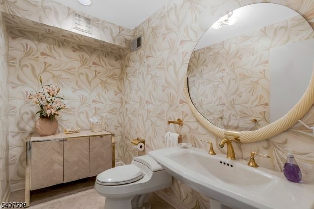 855 Sunset Rdg, Bridgewater Twp., NJ 08807