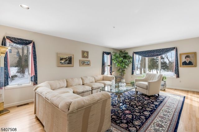 855 Sunset Rdg, Bridgewater Twp., NJ 08807