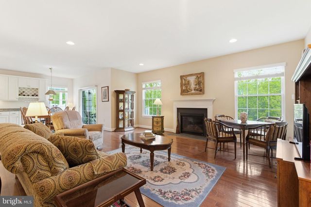 126 BAYHILL DR, North Wales, PA 19454