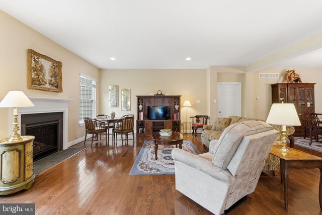 126 BAYHILL DR, North Wales, PA 19454