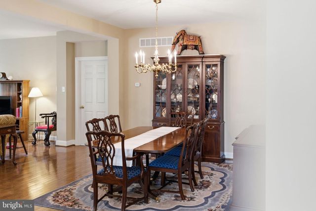 126 BAYHILL DR, North Wales, PA 19454