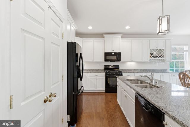 126 BAYHILL DR, North Wales, PA 19454