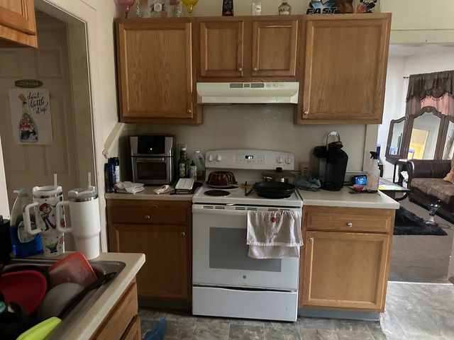 174 Bowdoin St, Springfield, MA 01109