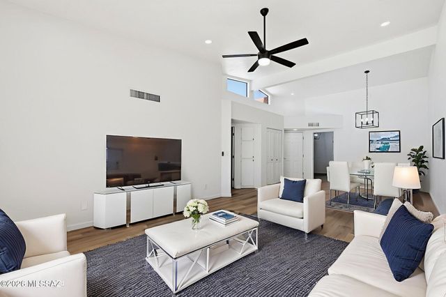 1824 N La Rienda Avenue, Tucson, AZ 85715