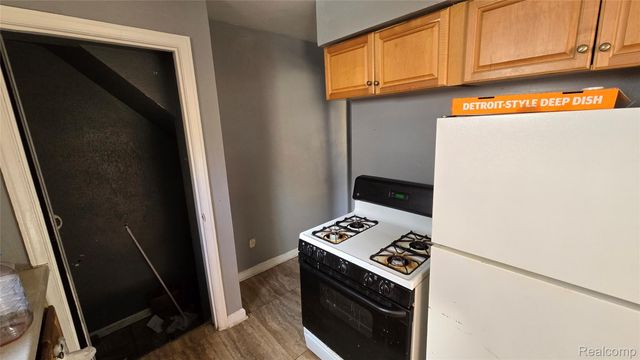 20553 Strasburg Street, Detroit, MI 48205