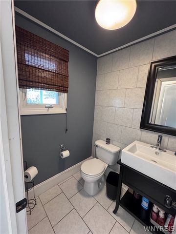 111 Caprice Drive, Cheektowaga, NY 14227