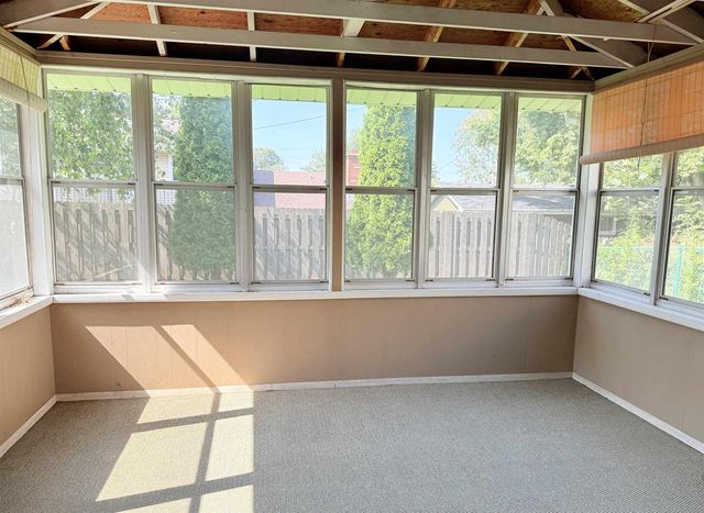 1825 N DOUGLAS STREET, Appleton, WI 54914