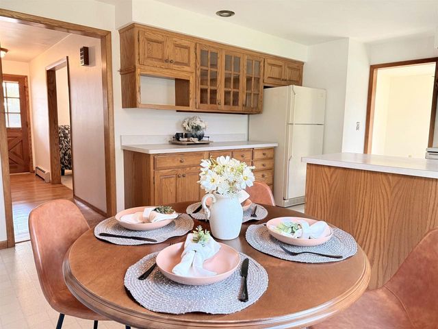 1825 N DOUGLAS STREET, Appleton, WI 54914