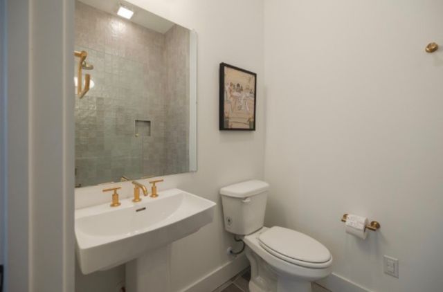 1406 Napoleon St, Nashville, TN 37207