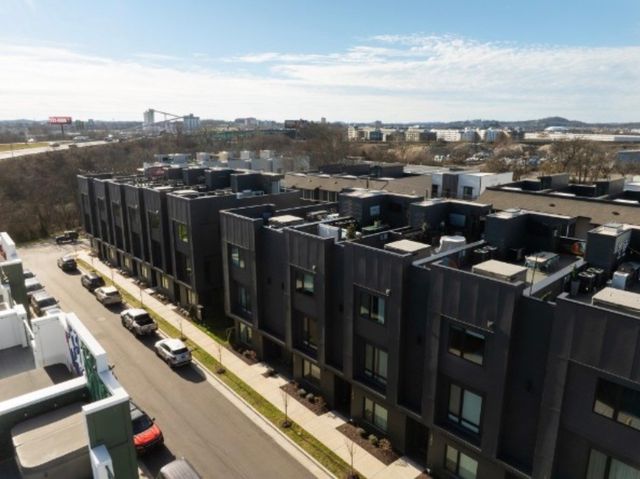 1406 Napoleon St, Nashville, TN 37207