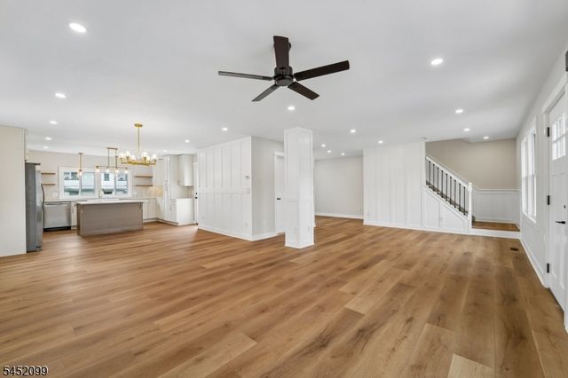 324 Thomas Ave, Lyndhurst Twp., NJ 07071