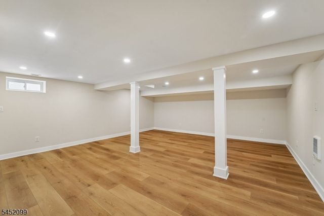 324 Thomas Ave, Lyndhurst Twp., NJ 07071