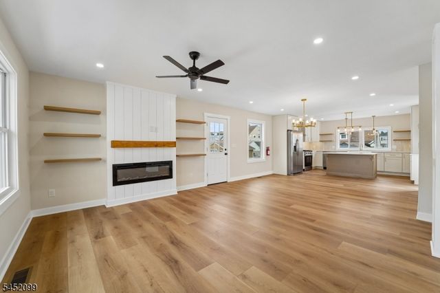 324 Thomas Ave, Lyndhurst Twp., NJ 07071
