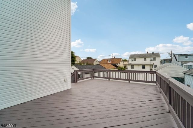 324 Thomas Ave, Lyndhurst Twp., NJ 07071