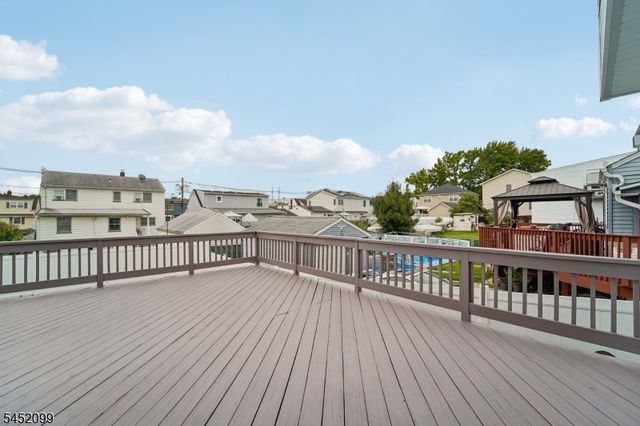 324 Thomas Ave, Lyndhurst Twp., NJ 07071