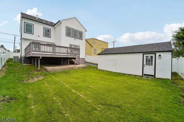 324 Thomas Ave, Lyndhurst Twp., NJ 07071