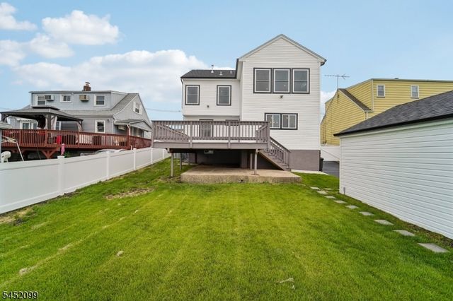 324 Thomas Ave, Lyndhurst Twp., NJ 07071