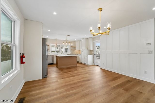 324 Thomas Ave, Lyndhurst Twp., NJ 07071