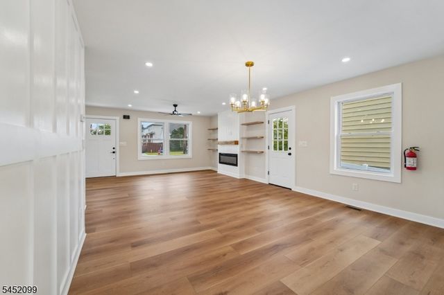 324 Thomas Ave, Lyndhurst Twp., NJ 07071