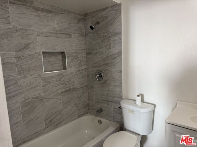 901 S Berendo Street, Los Angeles, CA 90006