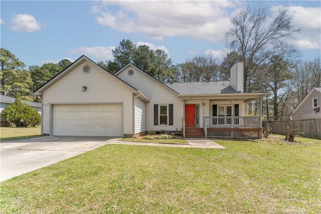 131 Windsor Lane, Raeford, NC 28376