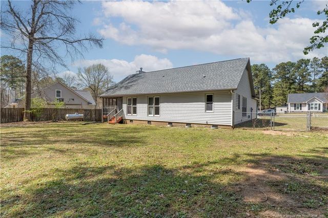 131 Windsor Lane, Raeford, NC 28376