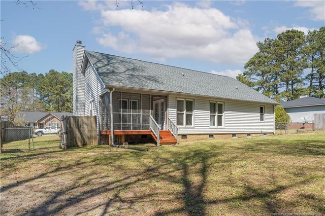131 Windsor Lane, Raeford, NC 28376