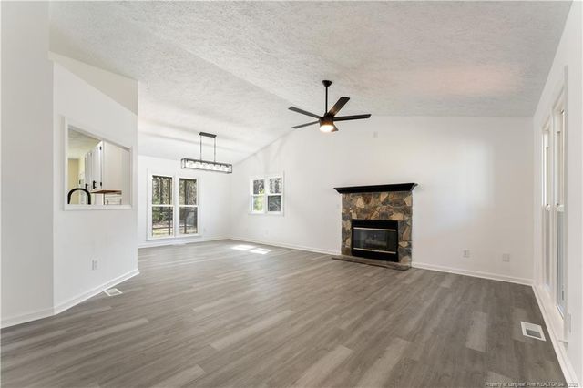 131 Windsor Lane, Raeford, NC 28376