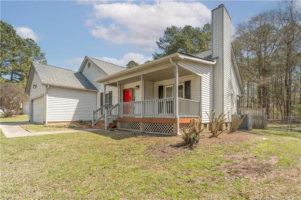131 Windsor Lane, Raeford, NC 28376