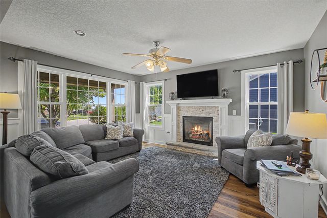 1203 8th Street, Dallas Center, IA 50063
