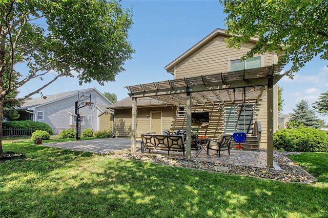 1203 8th Street, Dallas Center, IA 50063