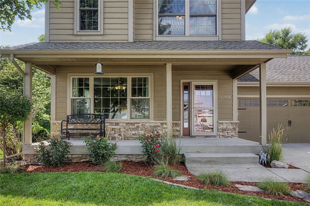 1203 8th Street, Dallas Center, IA 50063