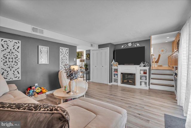 1543 WHEATFIELD LN, Warminster, PA 18974