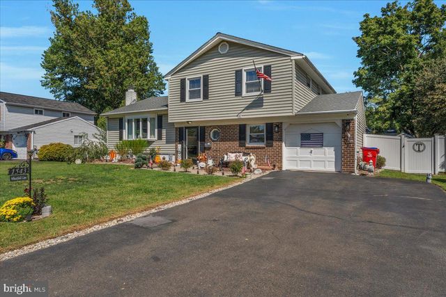 1543 WHEATFIELD LN, Warminster, PA 18974