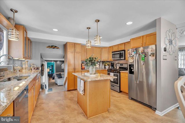 1543 WHEATFIELD LN, Warminster, PA 18974