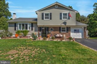 1543 WHEATFIELD LN, Warminster, PA 18974