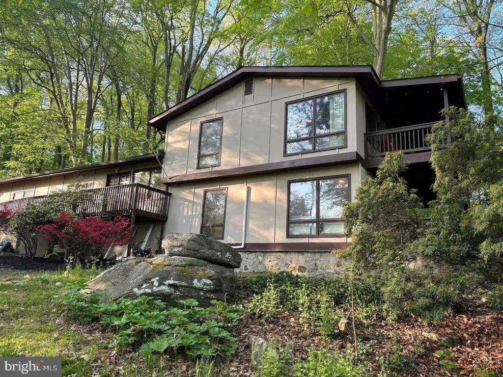 1936 ART SCHOOL RD, Chester Springs, PA 19425