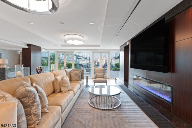 800 Ave Port Imp920 920, Weehawken Twp., NJ 07086