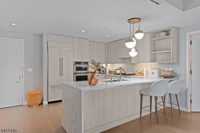 800 Ave Port Imp920 920, Weehawken Twp., NJ 07086