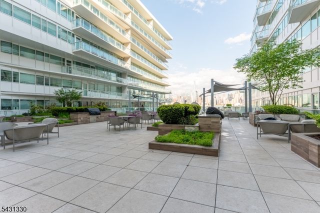 800 Ave Port Imp920 920, Weehawken Twp., NJ 07086