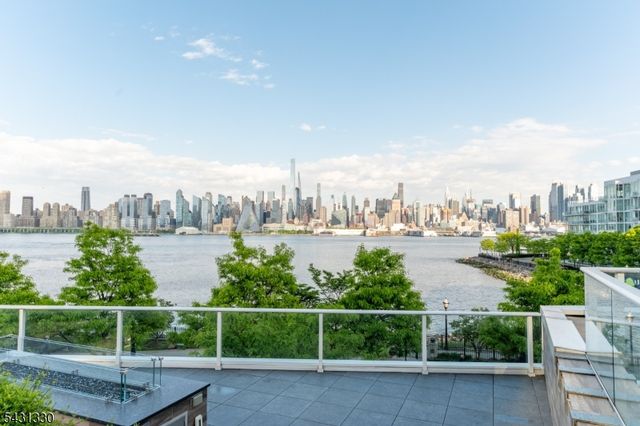 800 Ave Port Imp920 920, Weehawken Twp., NJ 07086