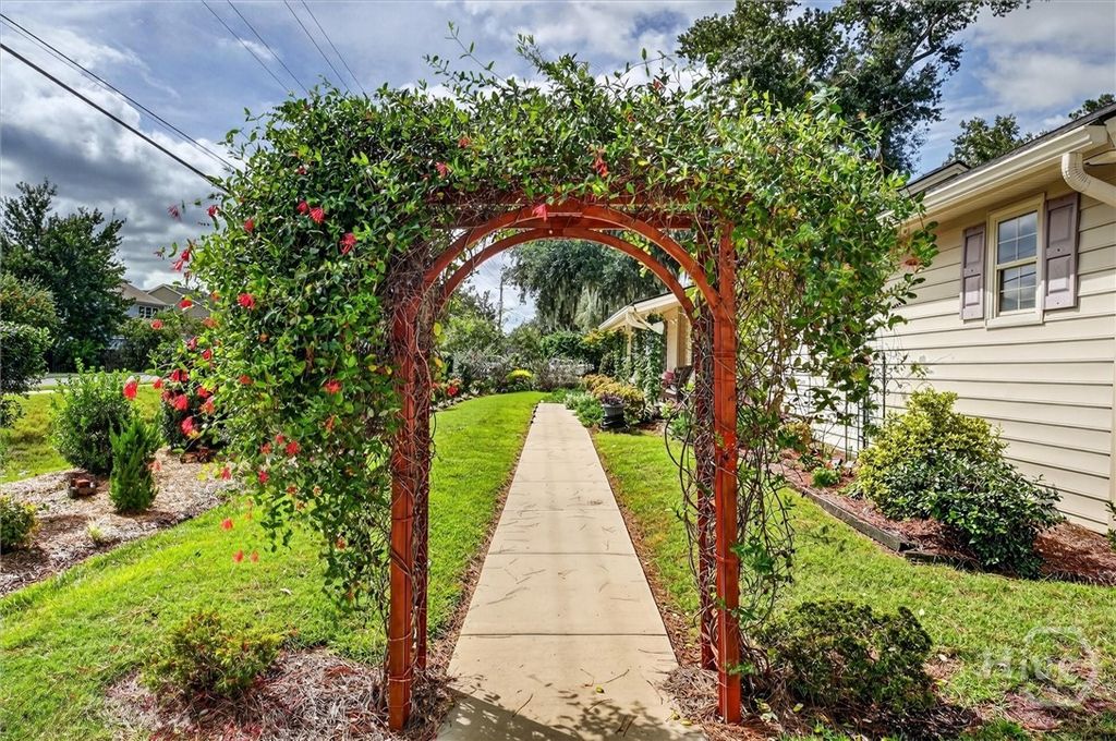 Image 3 of property listing at 378 Brisbon Road, Richmond Hill, GA 31324