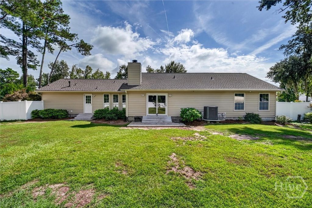 Image 37 of property listing at 378 Brisbon Road, Richmond Hill, GA 31324