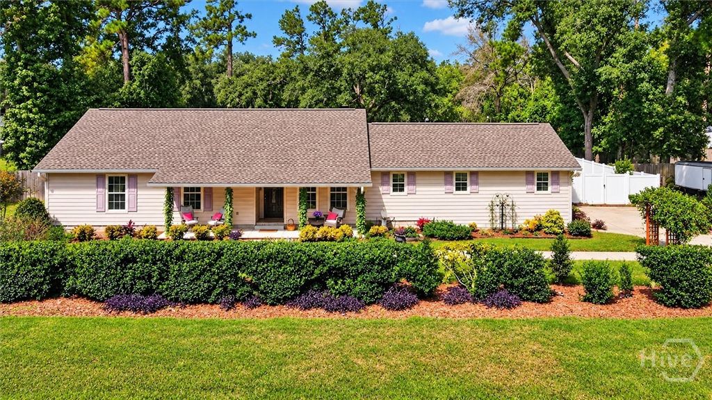 Image 41 of property listing at 378 Brisbon Road, Richmond Hill, GA 31324