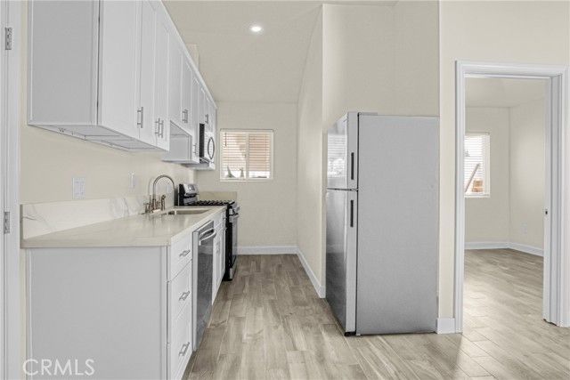 11608 Paso Robles Avenue, Granada Hills (los Angeles), CA 91344