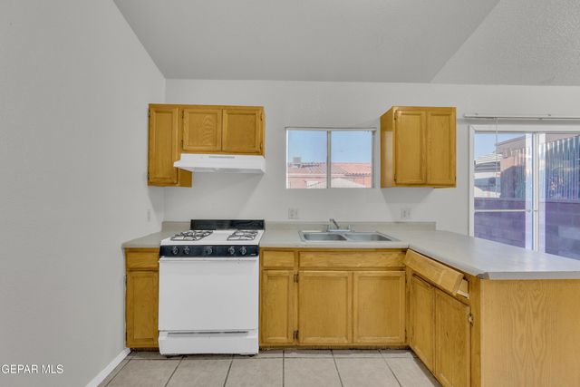 11053 Oasis Drive, El Paso, TX 79936