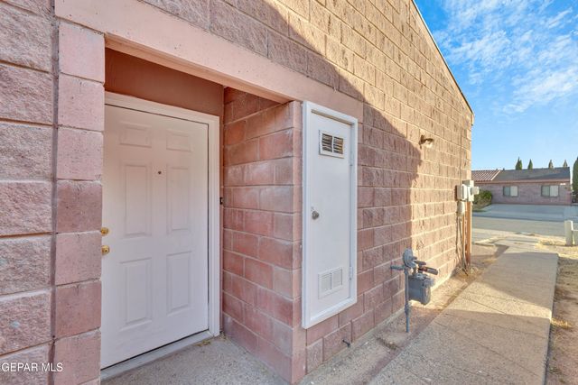 11053 Oasis Drive, El Paso, TX 79936
