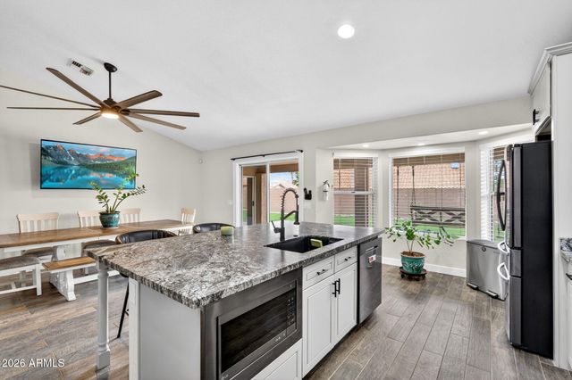 3242 N RICARDO Circle, Mesa, AZ 85215