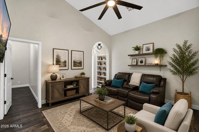 3242 N RICARDO Circle, Mesa, AZ 85215