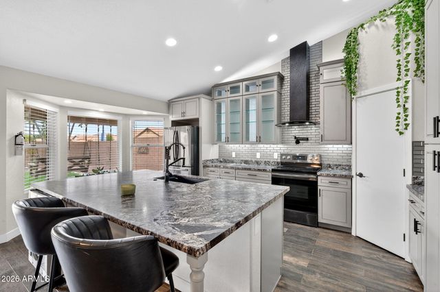3242 N RICARDO Circle, Mesa, AZ 85215
